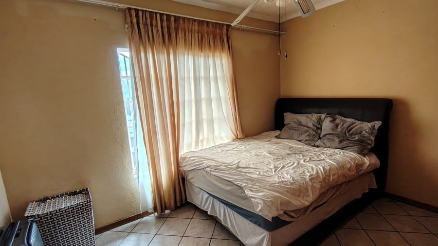To Let 2 Bedroom Property for Rent in West Acres Mpumalanga