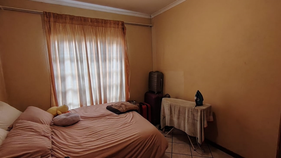 To Let 2 Bedroom Property for Rent in West Acres Mpumalanga