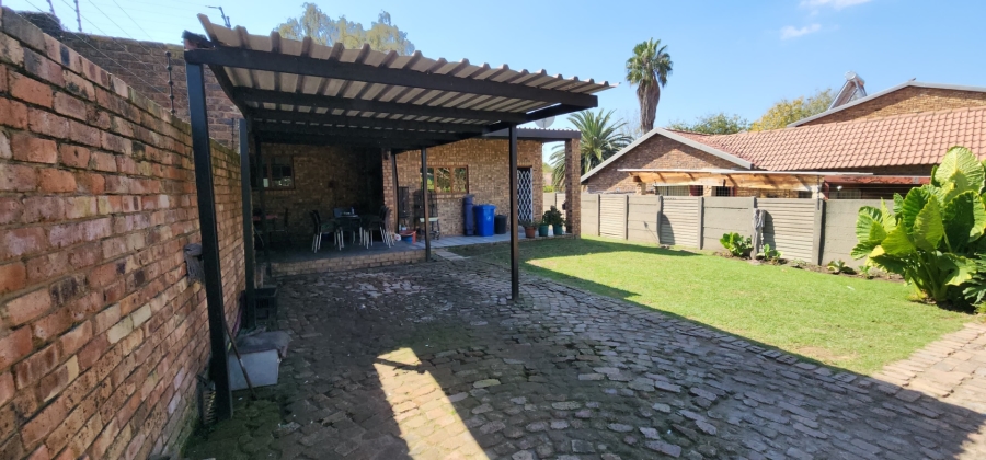 4 Bedroom Property for Sale in Model Park Mpumalanga