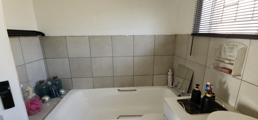 4 Bedroom Property for Sale in Model Park Mpumalanga