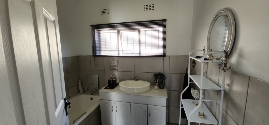 4 Bedroom Property for Sale in Model Park Mpumalanga