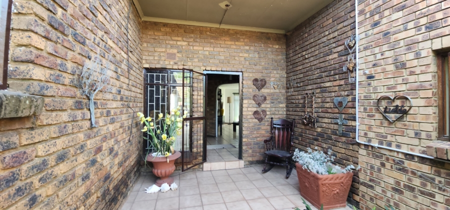 4 Bedroom Property for Sale in Model Park Mpumalanga