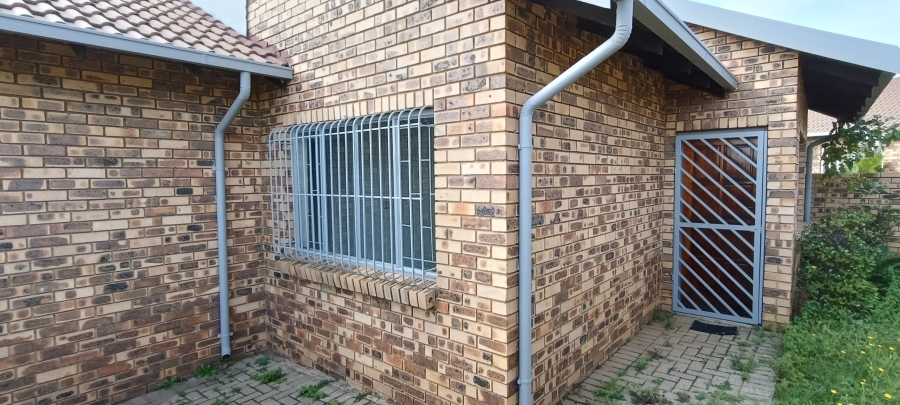2 Bedroom Property for Sale in Ben Fleur Mpumalanga