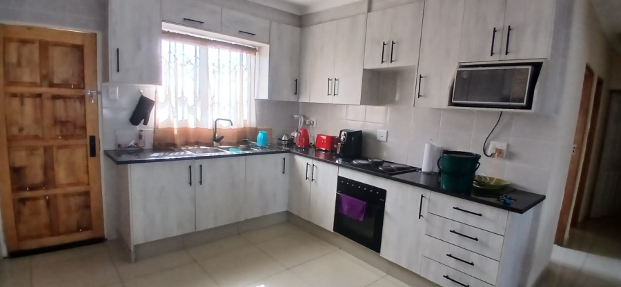 To Let 3 Bedroom Property for Rent in Secunda Rural Mpumalanga