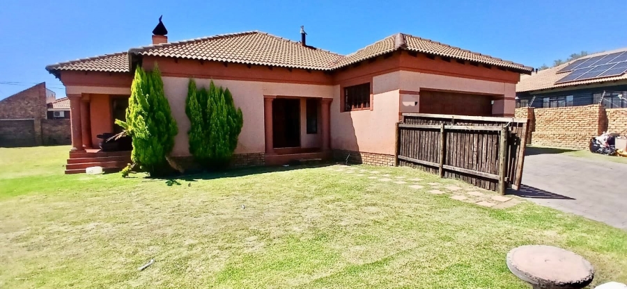 To Let 3 Bedroom Property for Rent in Secunda Mpumalanga