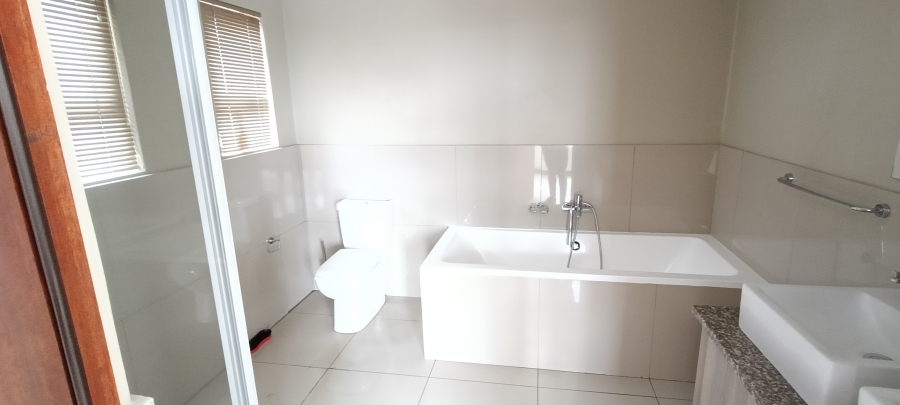 To Let 3 Bedroom Property for Rent in Ben Fleur Mpumalanga