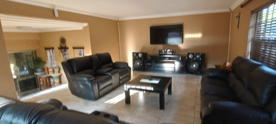 5 Bedroom Property for Sale in Die Heuwel Mpumalanga