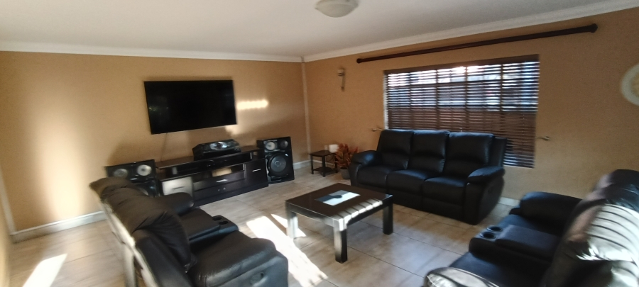 5 Bedroom Property for Sale in Die Heuwel Mpumalanga