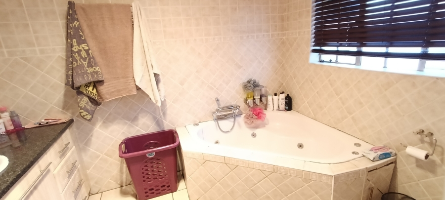 5 Bedroom Property for Sale in Die Heuwel Mpumalanga