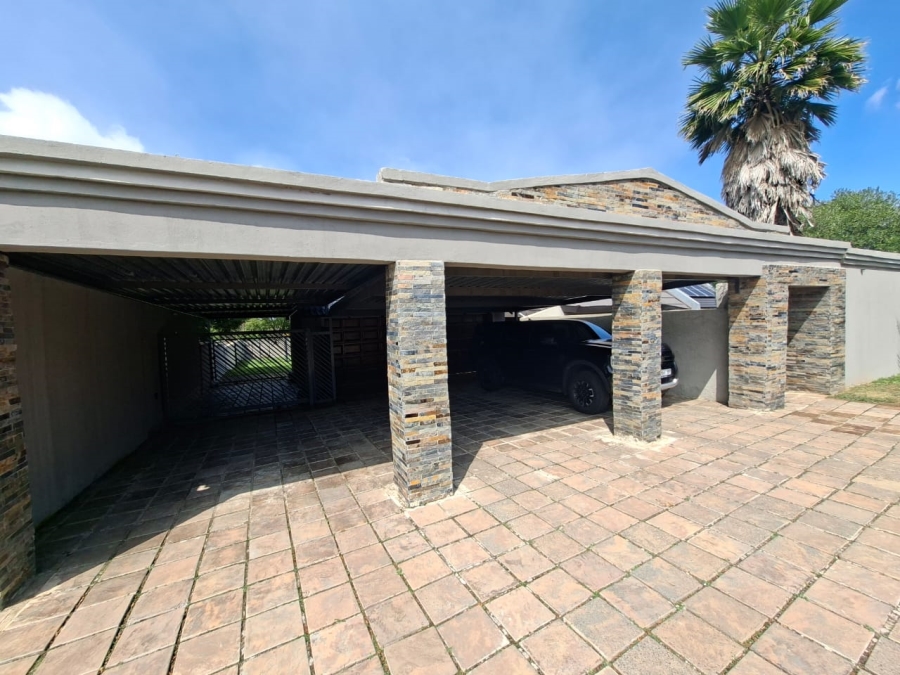 4 Bedroom Property for Sale in Secunda Mpumalanga