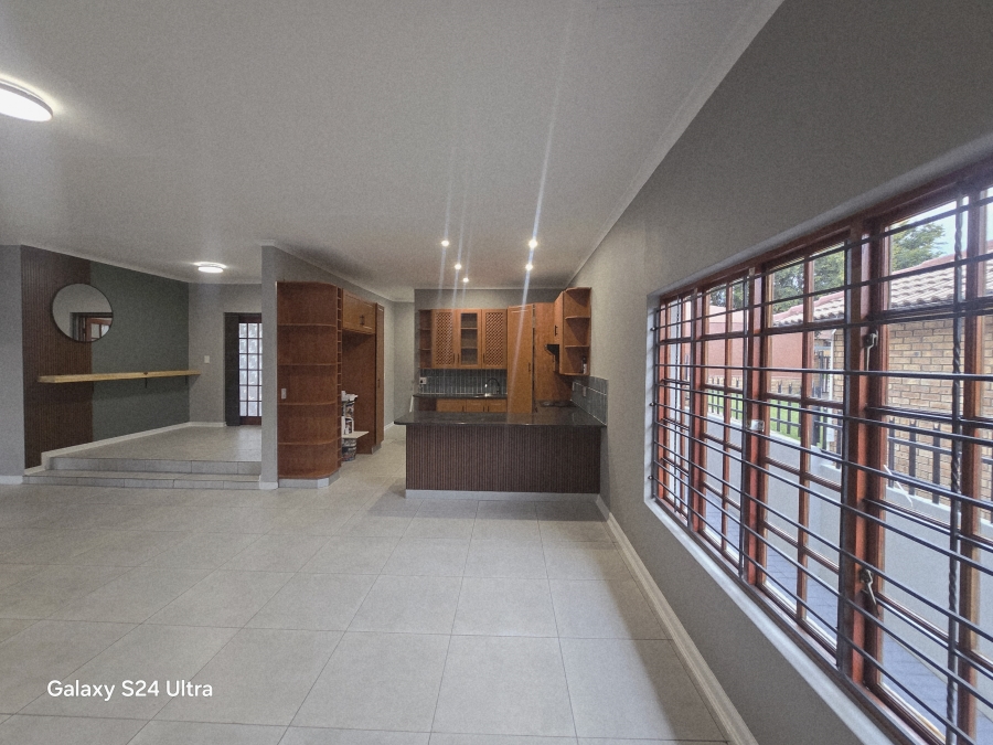 4 Bedroom Property for Sale in Die Heuwel Ext 4 Mpumalanga