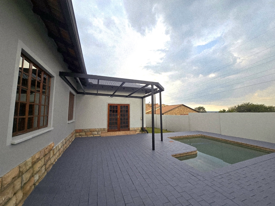 4 Bedroom Property for Sale in Die Heuwel Ext 4 Mpumalanga