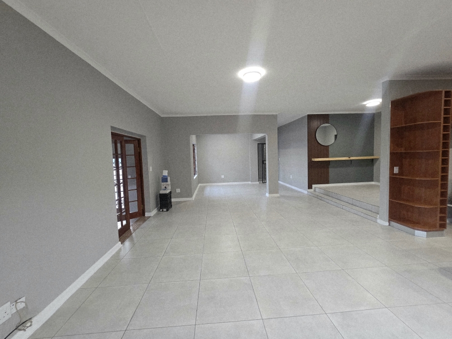 4 Bedroom Property for Sale in Die Heuwel Ext 4 Mpumalanga