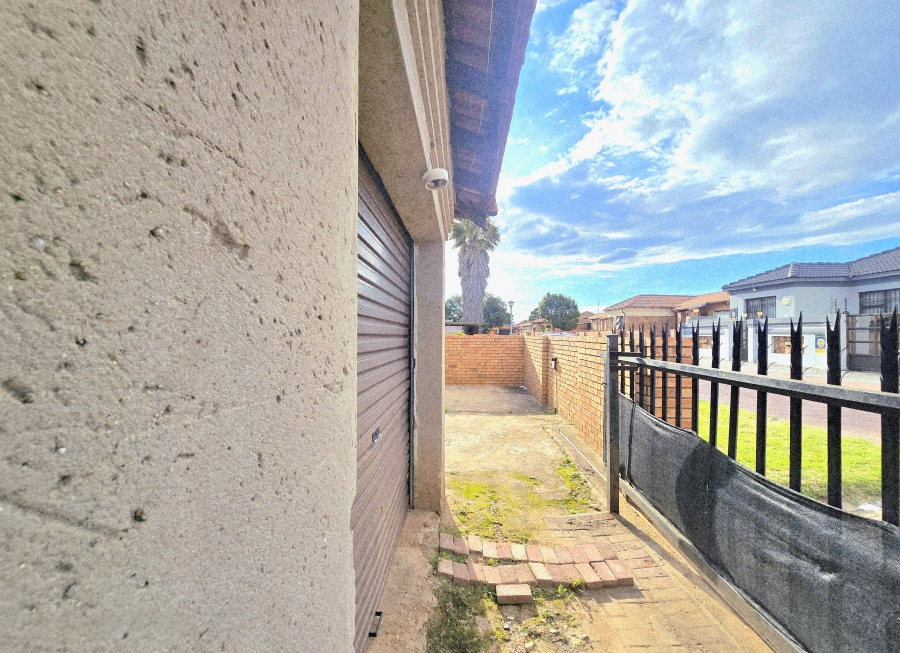 3 Bedroom Property for Sale in Tasbet Park Ext 1 Mpumalanga