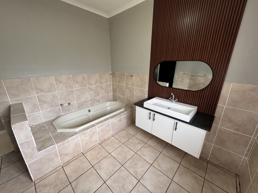 4 Bedroom Property for Sale in Die Heuwel Mpumalanga