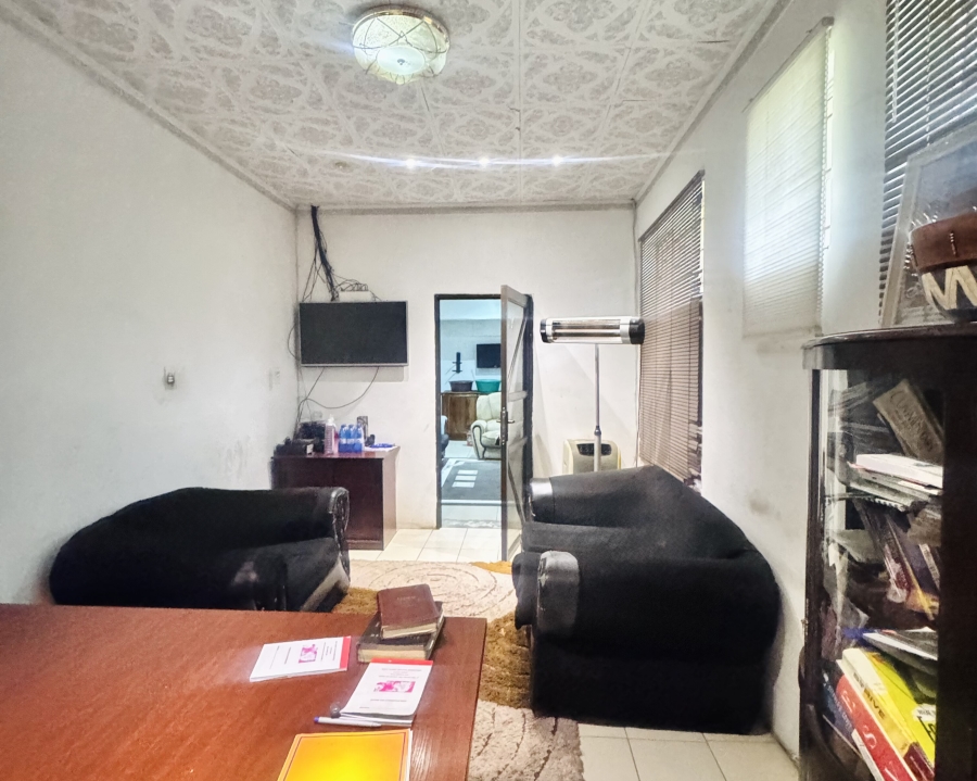 Commercial Property for Sale in Witbank Ext 8 Mpumalanga