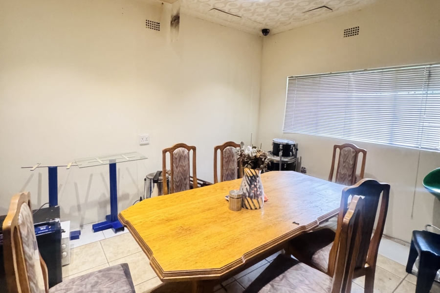 Commercial Property for Sale in Witbank Ext 8 Mpumalanga