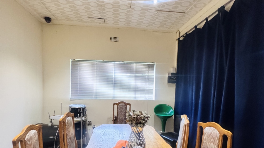 Commercial Property for Sale in Witbank Ext 8 Mpumalanga