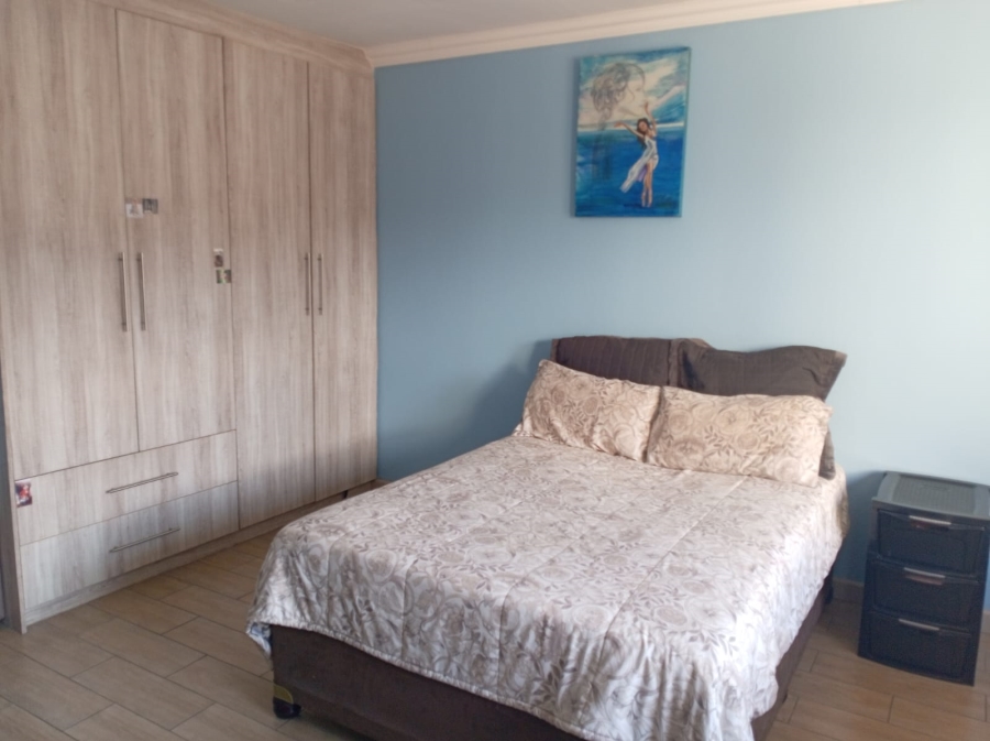 6 Bedroom Property for Sale in Secunda Mpumalanga