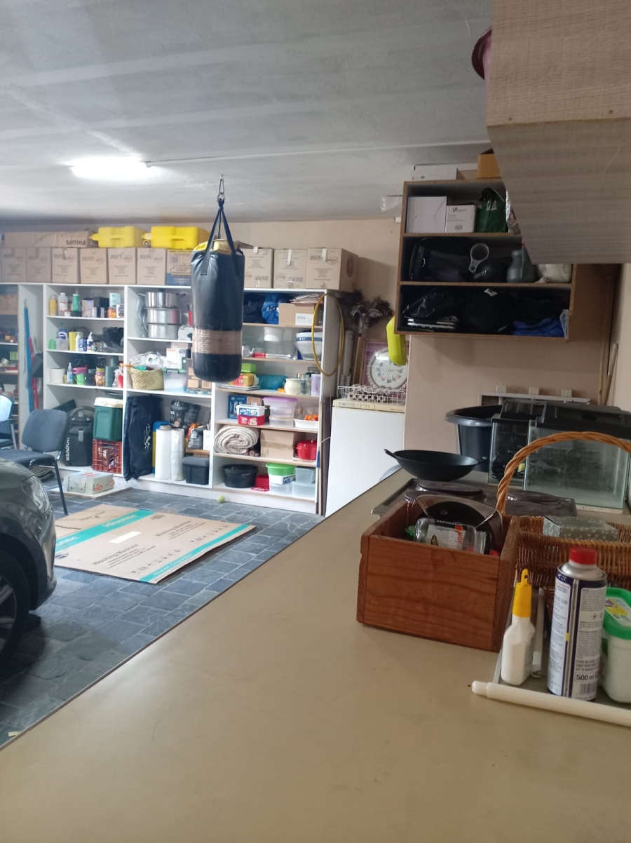 6 Bedroom Property for Sale in Secunda Mpumalanga