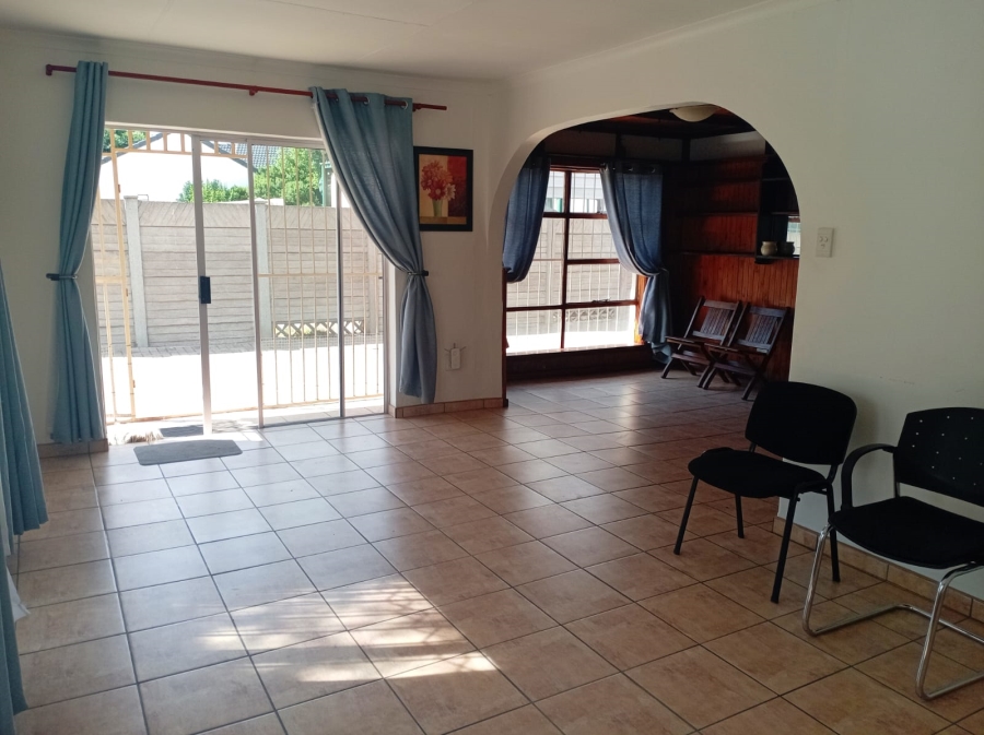 6 Bedroom Property for Sale in Secunda Mpumalanga