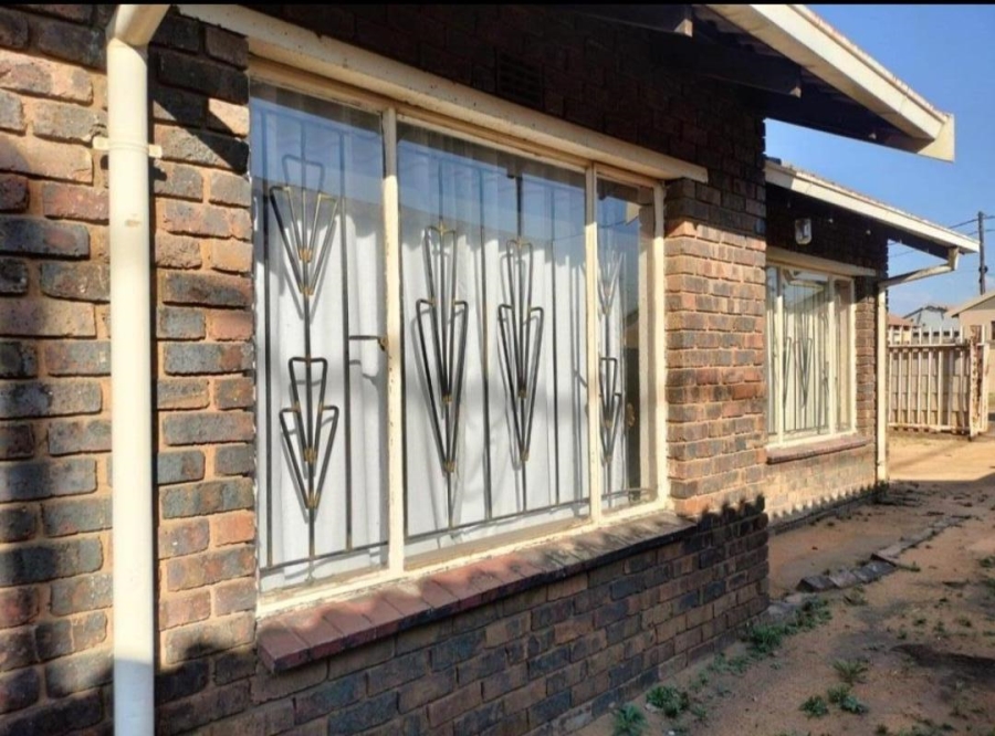 2 Bedroom Property for Sale in Kwaguqa Mpumalanga