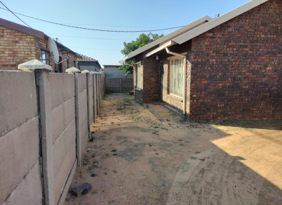 2 Bedroom Property for Sale in Kwaguqa Mpumalanga