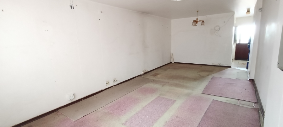 2 Bedroom Property for Sale in Witbank Ext 5 Mpumalanga