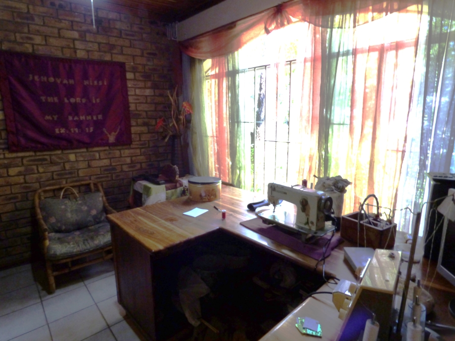 5 Bedroom Property for Sale in Rietkol AH Mpumalanga