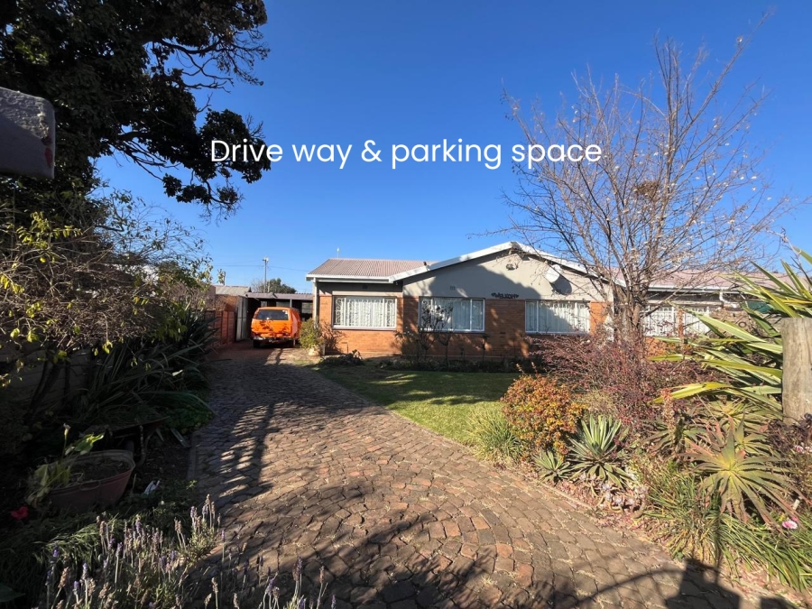 7 Bedroom Property for Sale in Eloff Mpumalanga