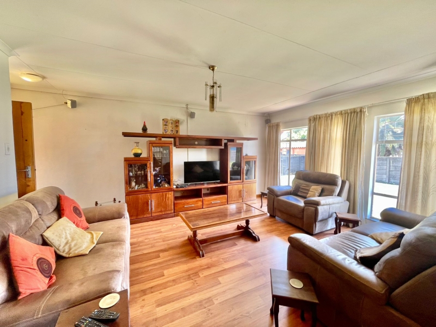 4 Bedroom Property for Sale in Kruinpark Mpumalanga