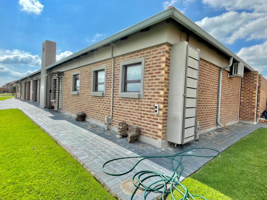 2 Bedroom Property for Sale in Terra Nova Mpumalanga