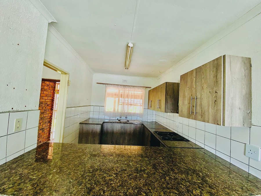 To Let 2 Bedroom Property for Rent in White River Mpumalanga