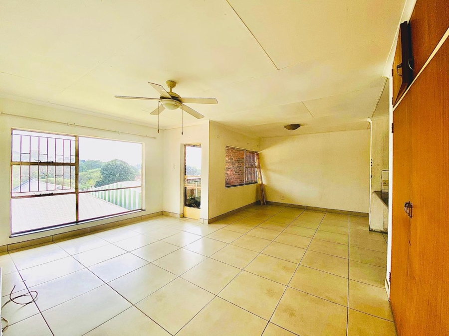 To Let 2 Bedroom Property for Rent in White River Mpumalanga