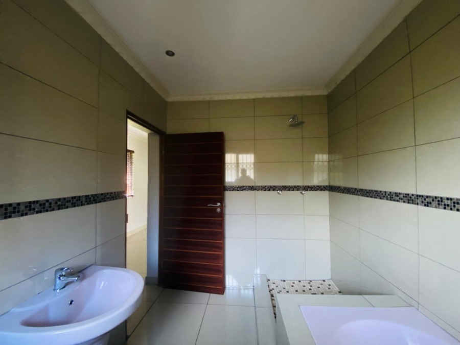 4 Bedroom Property for Sale in Elawini Lifestyle Estate Mpumalanga