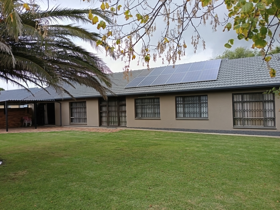 5 Bedroom Property for Sale in Secunda Mpumalanga