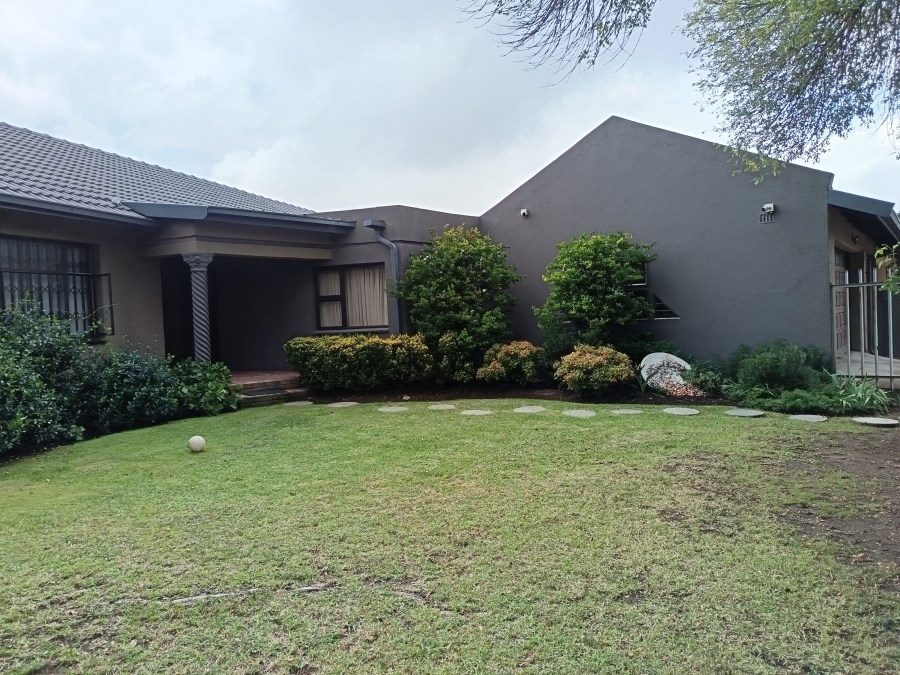 5 Bedroom Property for Sale in Secunda Mpumalanga