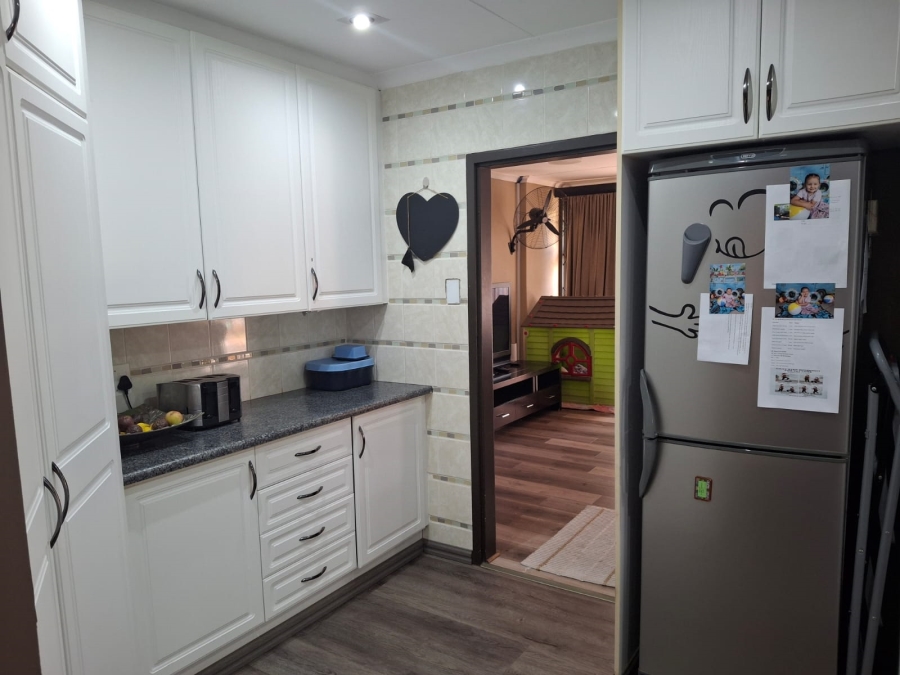 5 Bedroom Property for Sale in Secunda Mpumalanga