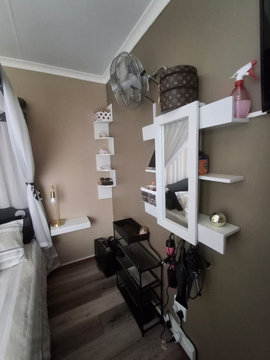 5 Bedroom Property for Sale in Secunda Mpumalanga