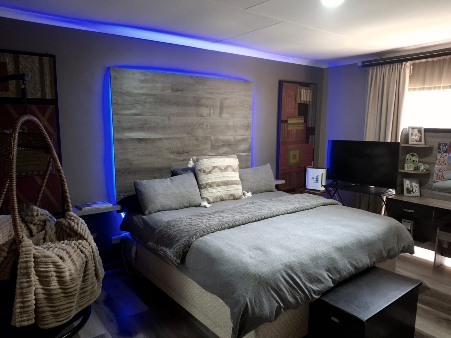 5 Bedroom Property for Sale in Secunda Mpumalanga