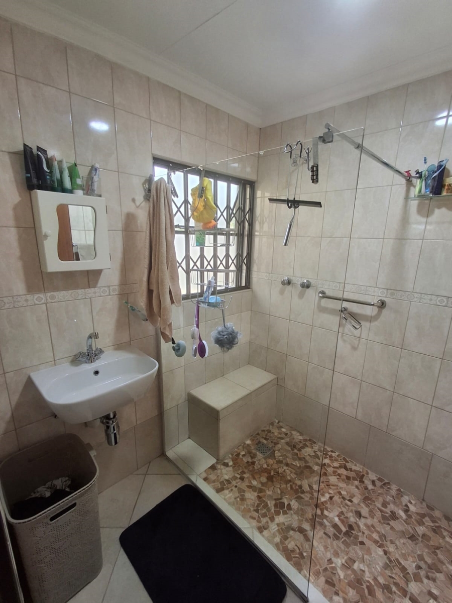 5 Bedroom Property for Sale in Secunda Mpumalanga