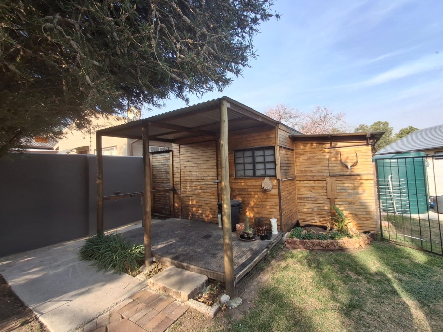 5 Bedroom Property for Sale in Secunda Mpumalanga