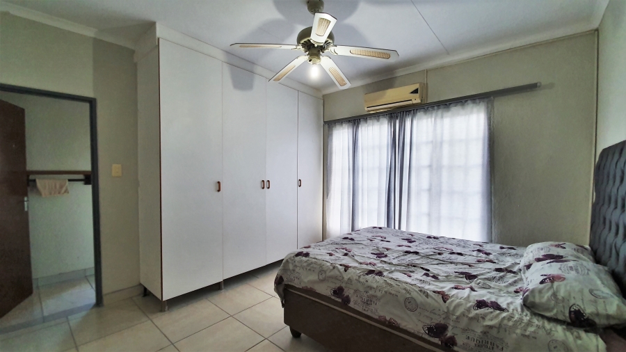 5 Bedroom Property for Sale in Stonehenge Ext 1 Mpumalanga