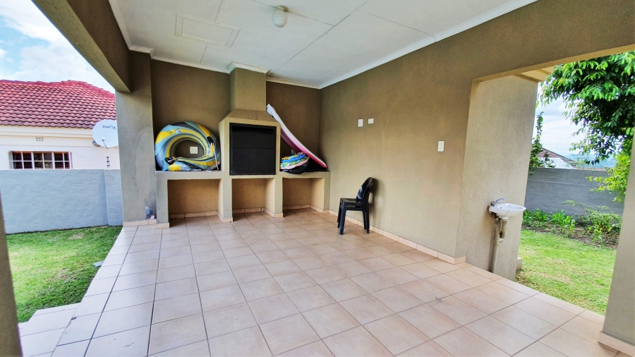 5 Bedroom Property for Sale in Stonehenge Ext 1 Mpumalanga