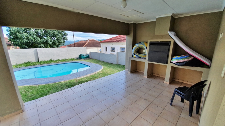 5 Bedroom Property for Sale in Stonehenge Ext 1 Mpumalanga