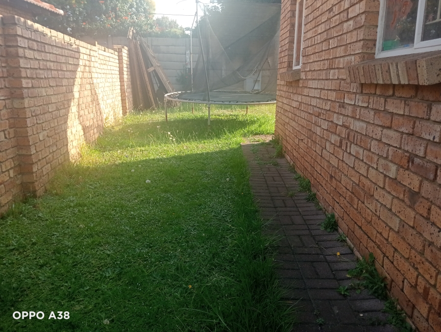 To Let 3 Bedroom Property for Rent in Ben Fleur Mpumalanga