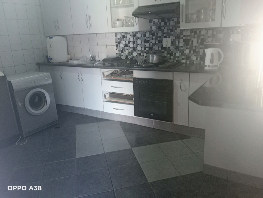 To Let 3 Bedroom Property for Rent in Ben Fleur Mpumalanga