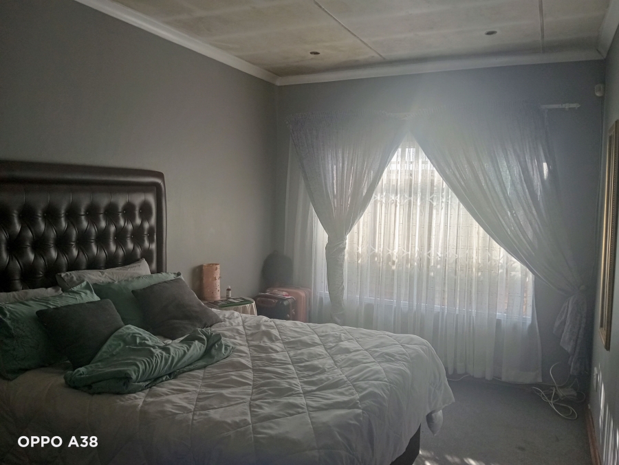 To Let 3 Bedroom Property for Rent in Ben Fleur Mpumalanga