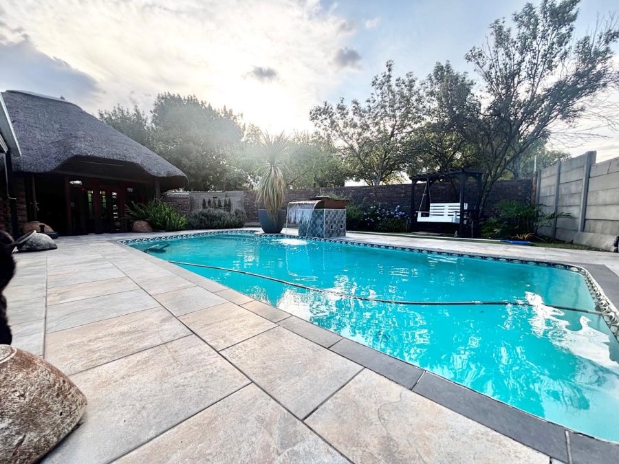 3 Bedroom Property for Sale in Cosmosrand Mpumalanga