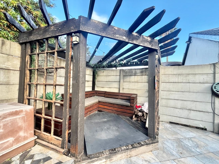 3 Bedroom Property for Sale in Cosmosrand Mpumalanga